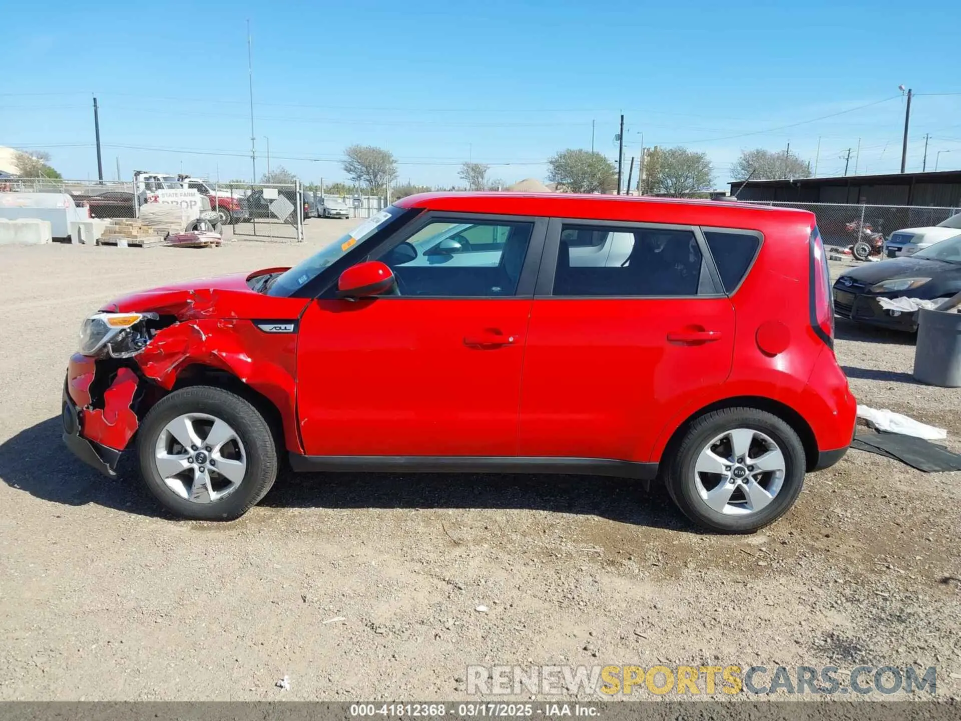 14 fotografías del automóvil dañado KNDJN2A23K7661999 KIA SOUL 2019