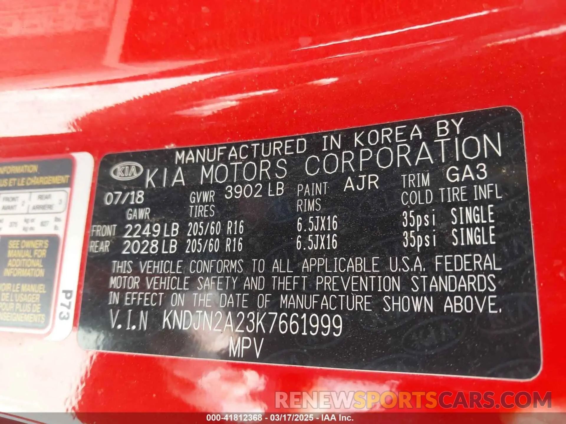 9 fotografías del automóvil dañado KNDJN2A23K7661999 KIA SOUL 2019