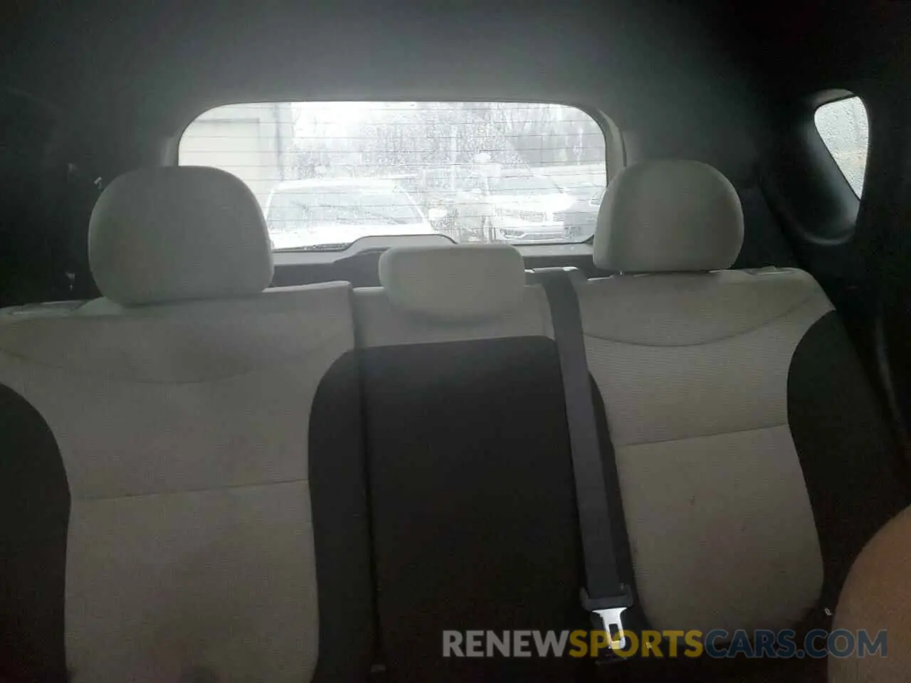 10 fotografías del automóvil dañado KNDJN2A23K7682061 KIA SOUL 2019