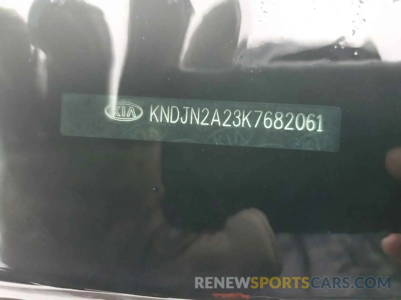13 fotografías del automóvil dañado KNDJN2A23K7682061 KIA SOUL 2019