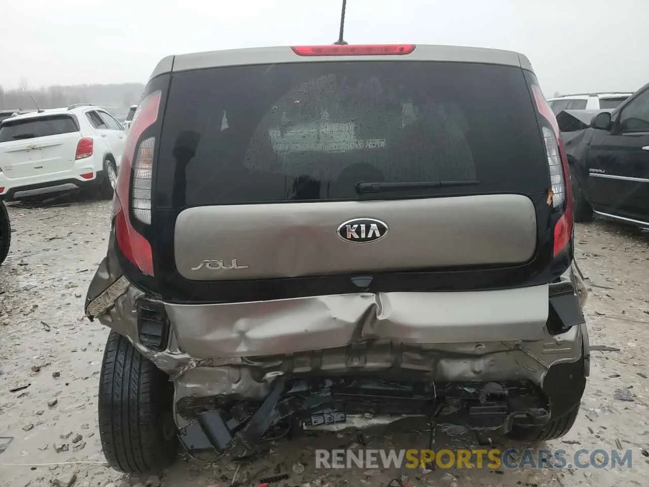 6 fotografías del automóvil dañado KNDJN2A23K7682061 KIA SOUL 2019