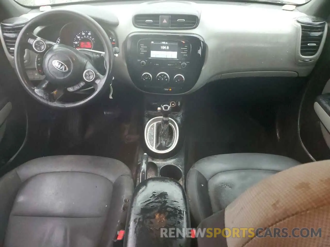 8 fotografías del automóvil dañado KNDJN2A23K7682061 KIA SOUL 2019