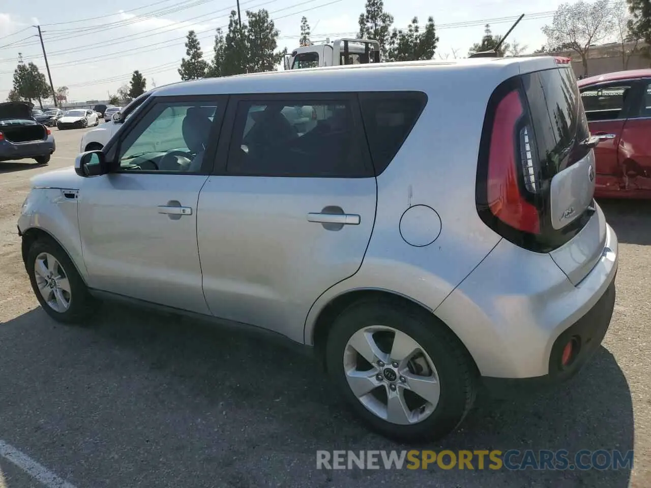 2 fotografías del automóvil dañado KNDJN2A23K7683873 KIA SOUL 2019