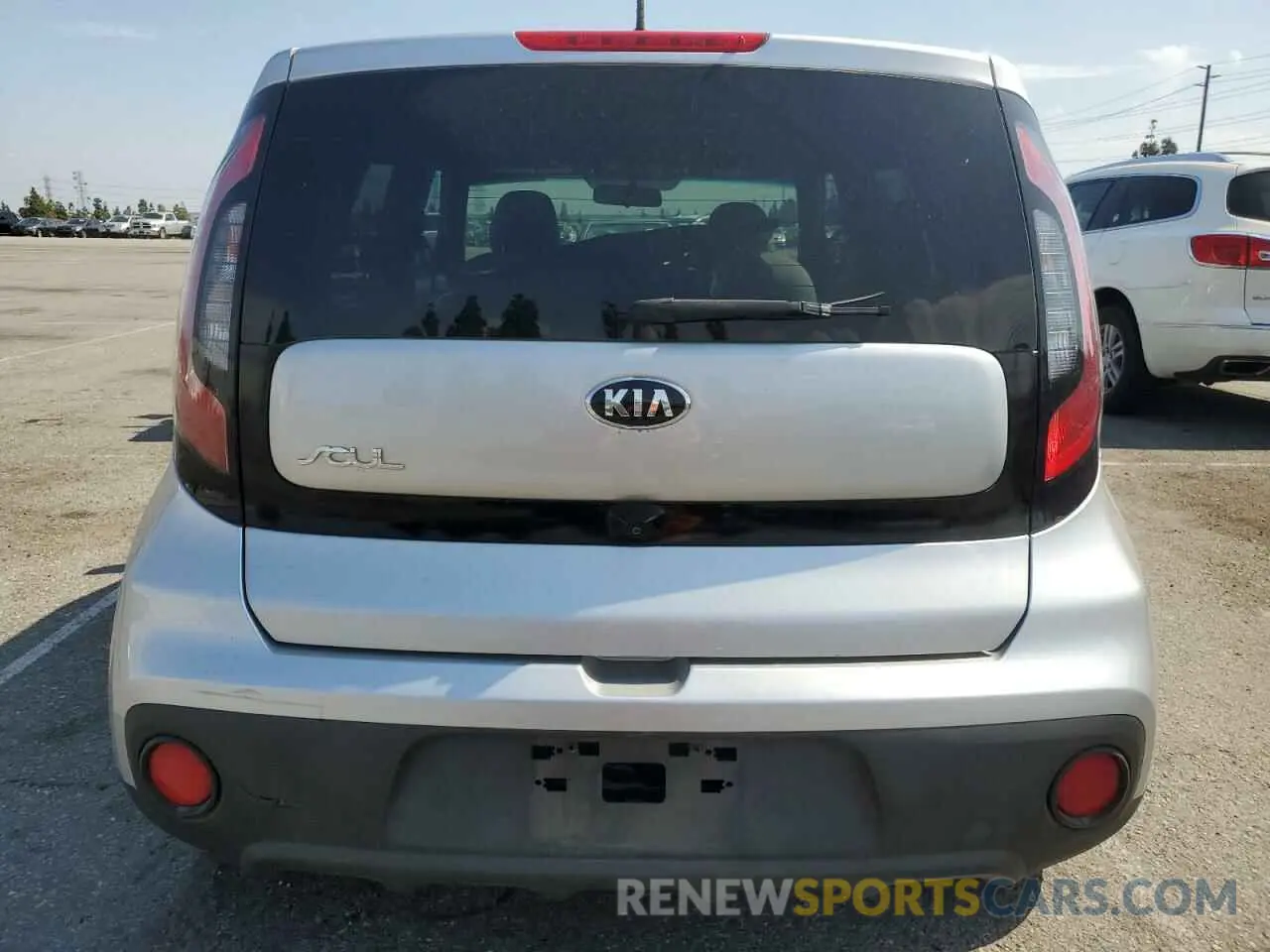 6 fotografías del automóvil dañado KNDJN2A23K7683873 KIA SOUL 2019