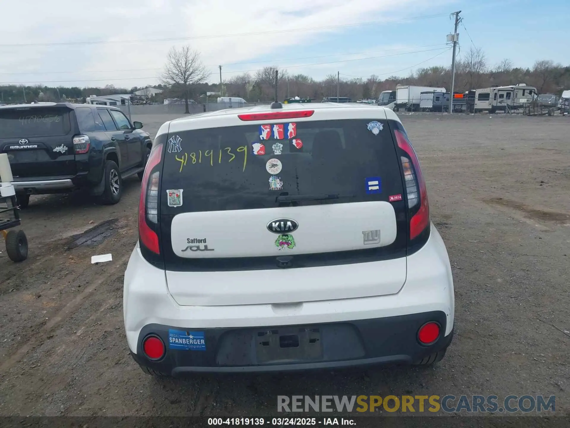 16 fotografías del automóvil dañado KNDJN2A23K7685980 KIA SOUL 2019