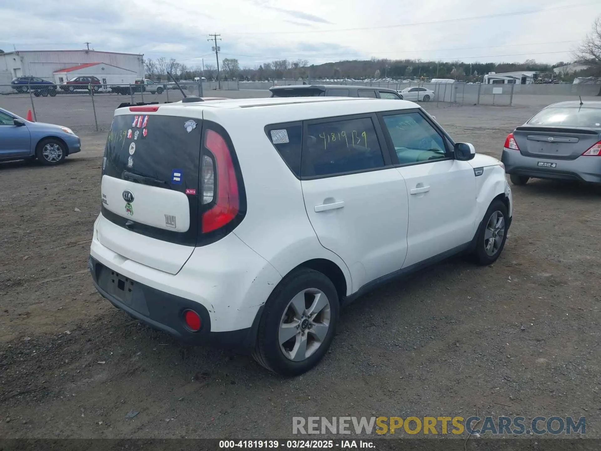 4 fotografías del automóvil dañado KNDJN2A23K7685980 KIA SOUL 2019