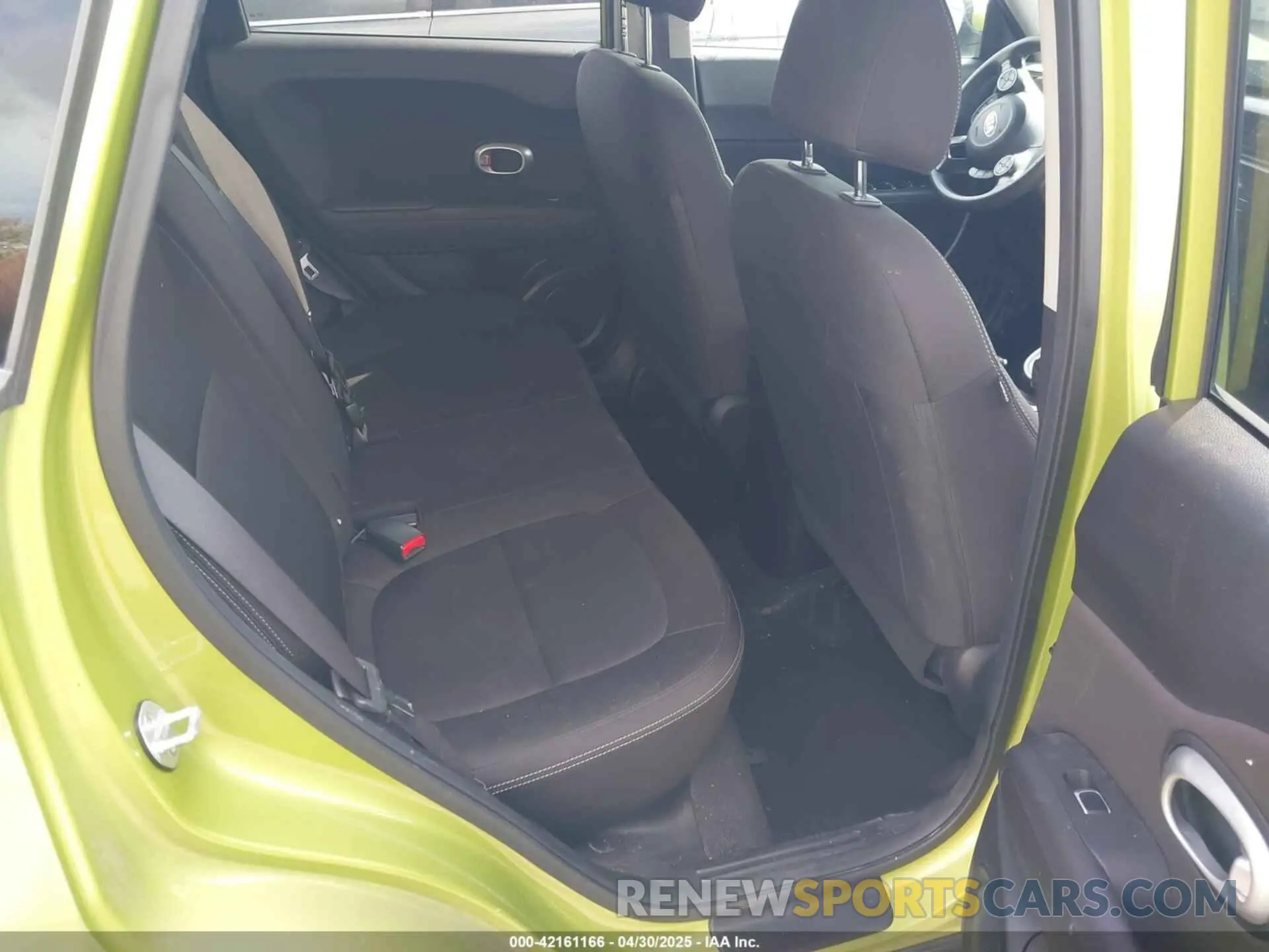 8 fotografías del automóvil dañado KNDJN2A23K7911127 KIA SOUL 2019