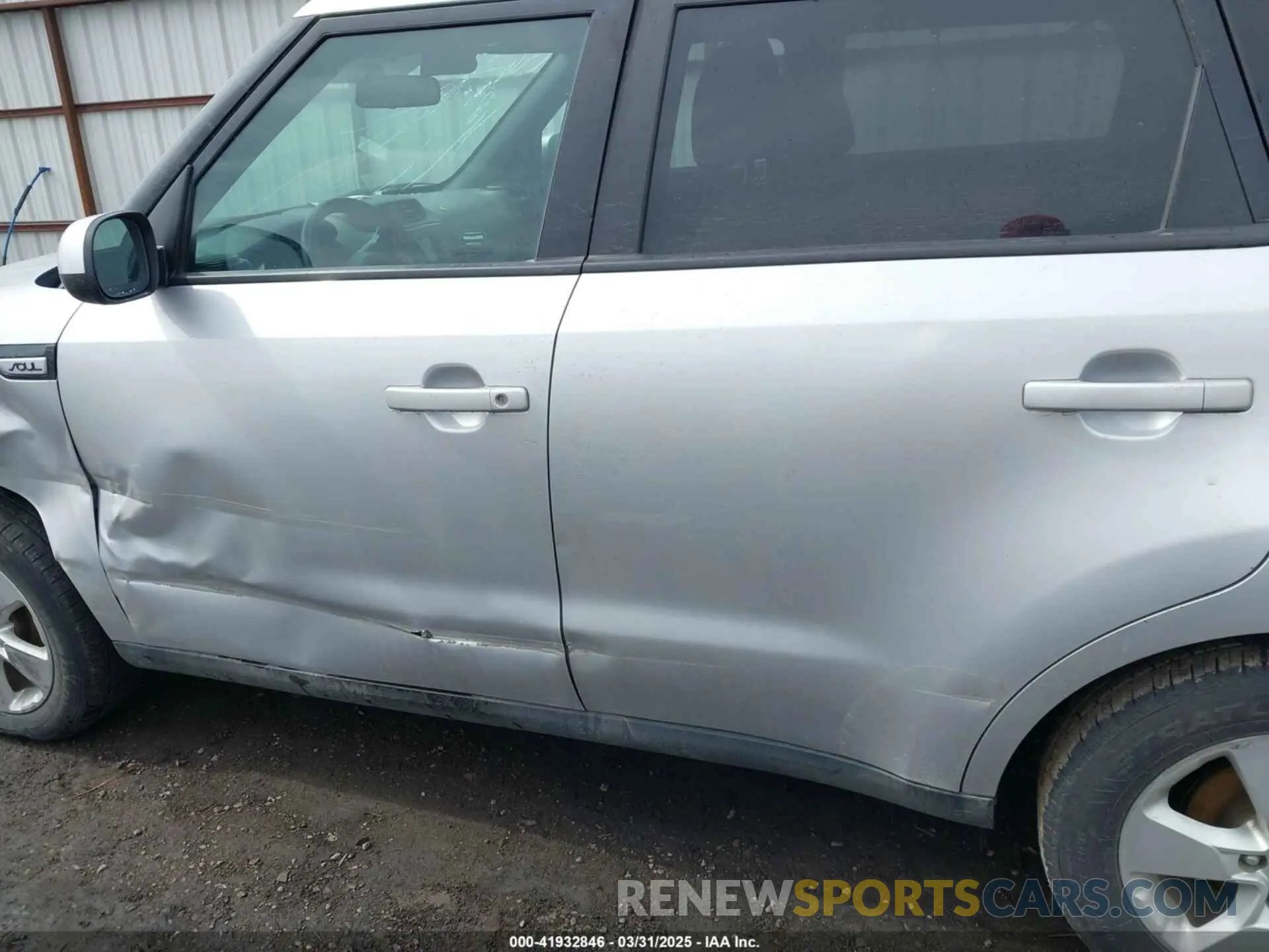 14 fotografías del automóvil dañado KNDJN2A24K7676852 KIA SOUL 2019