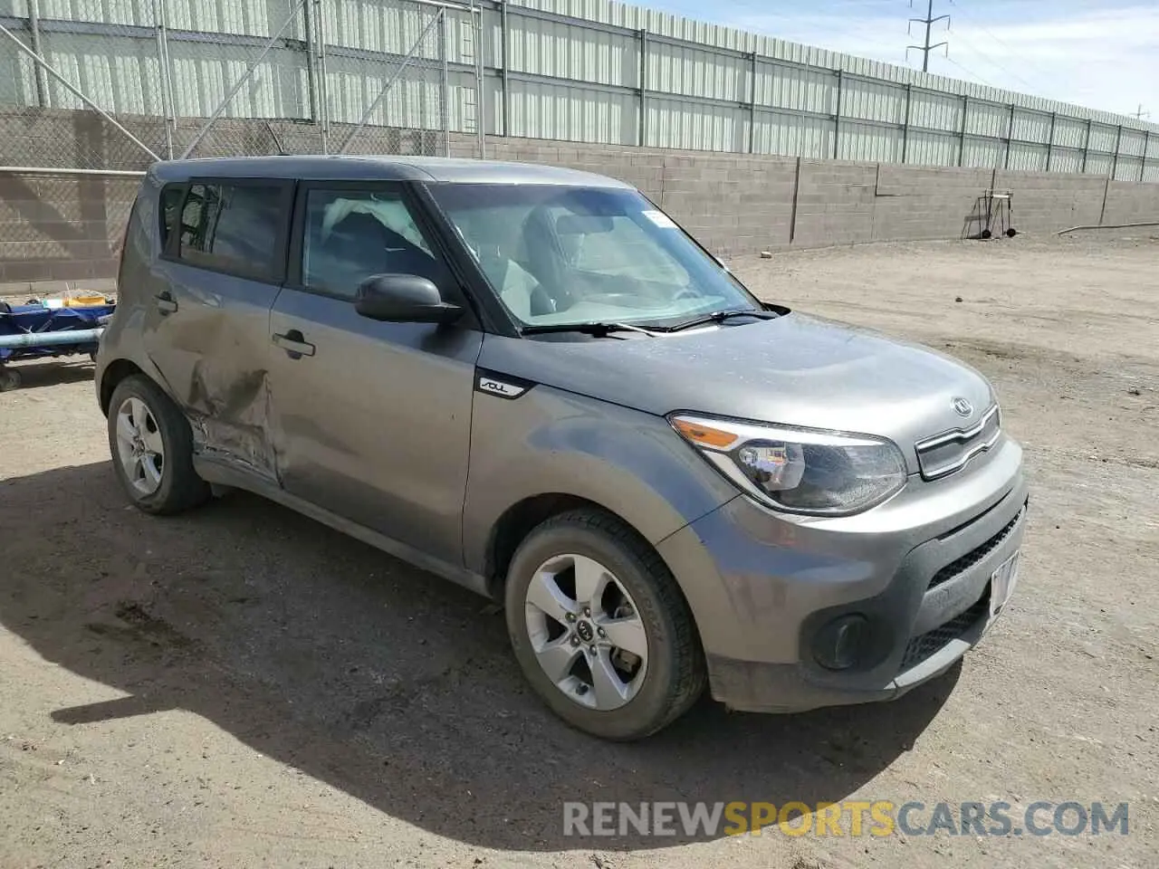 4 fotografías del automóvil dañado KNDJN2A24K7684370 KIA SOUL 2019