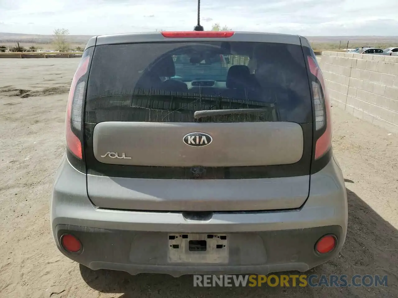 6 fotografías del automóvil dañado KNDJN2A24K7684370 KIA SOUL 2019