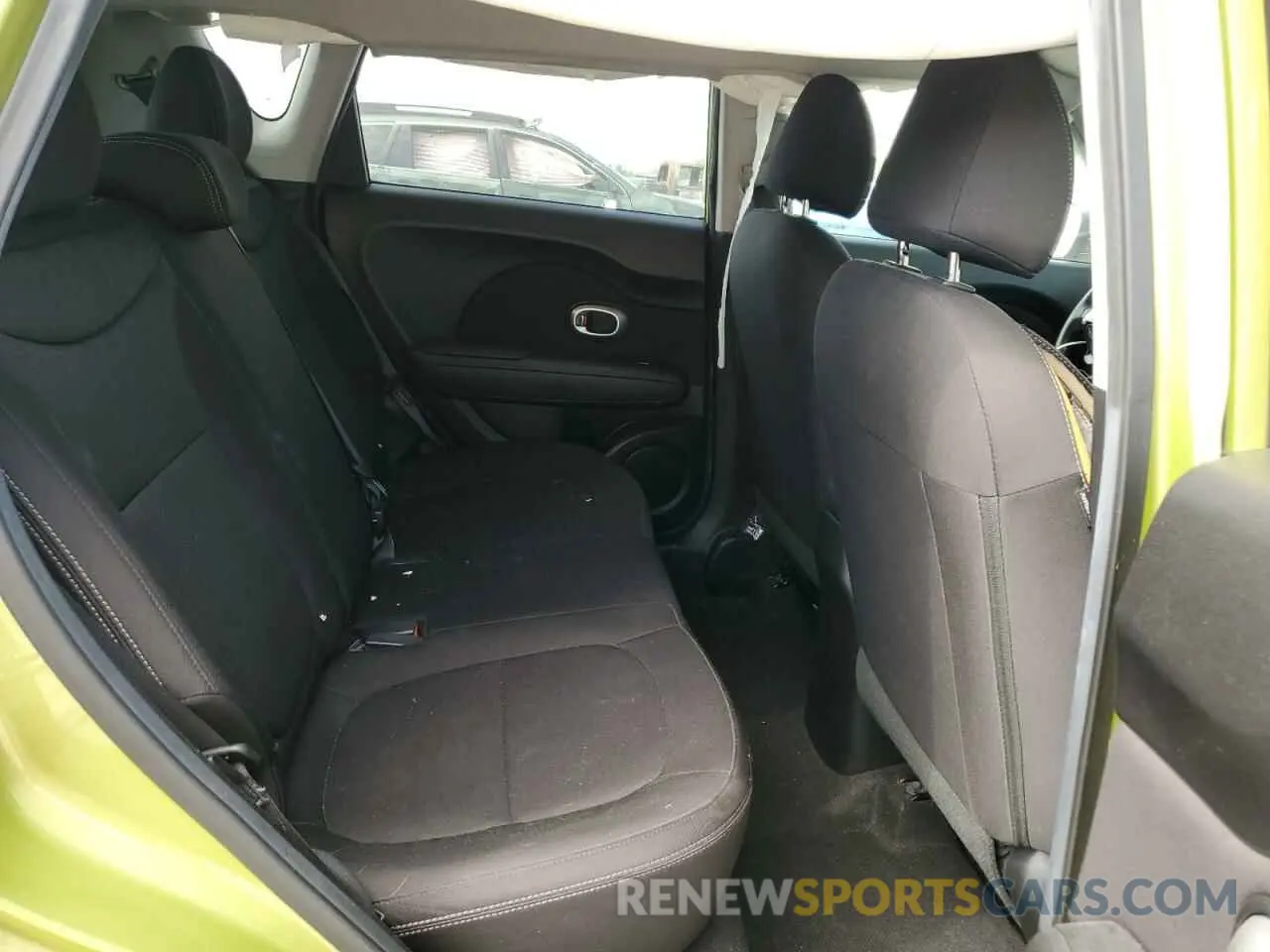 11 fotografías del automóvil dañado KNDJN2A24K7913937 KIA SOUL 2019
