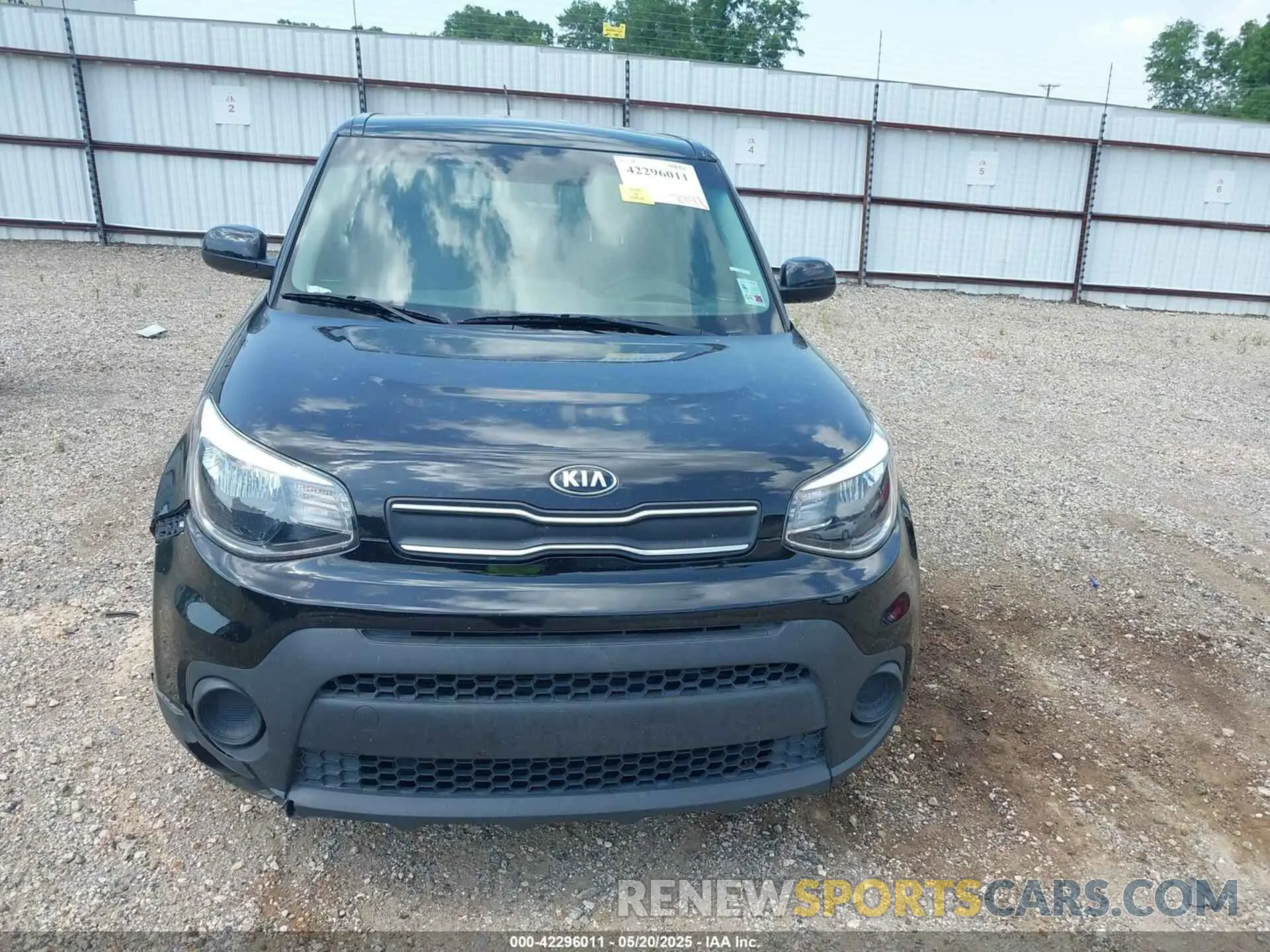 13 fotografías del automóvil dañado KNDJN2A24K7921343 KIA SOUL 2019