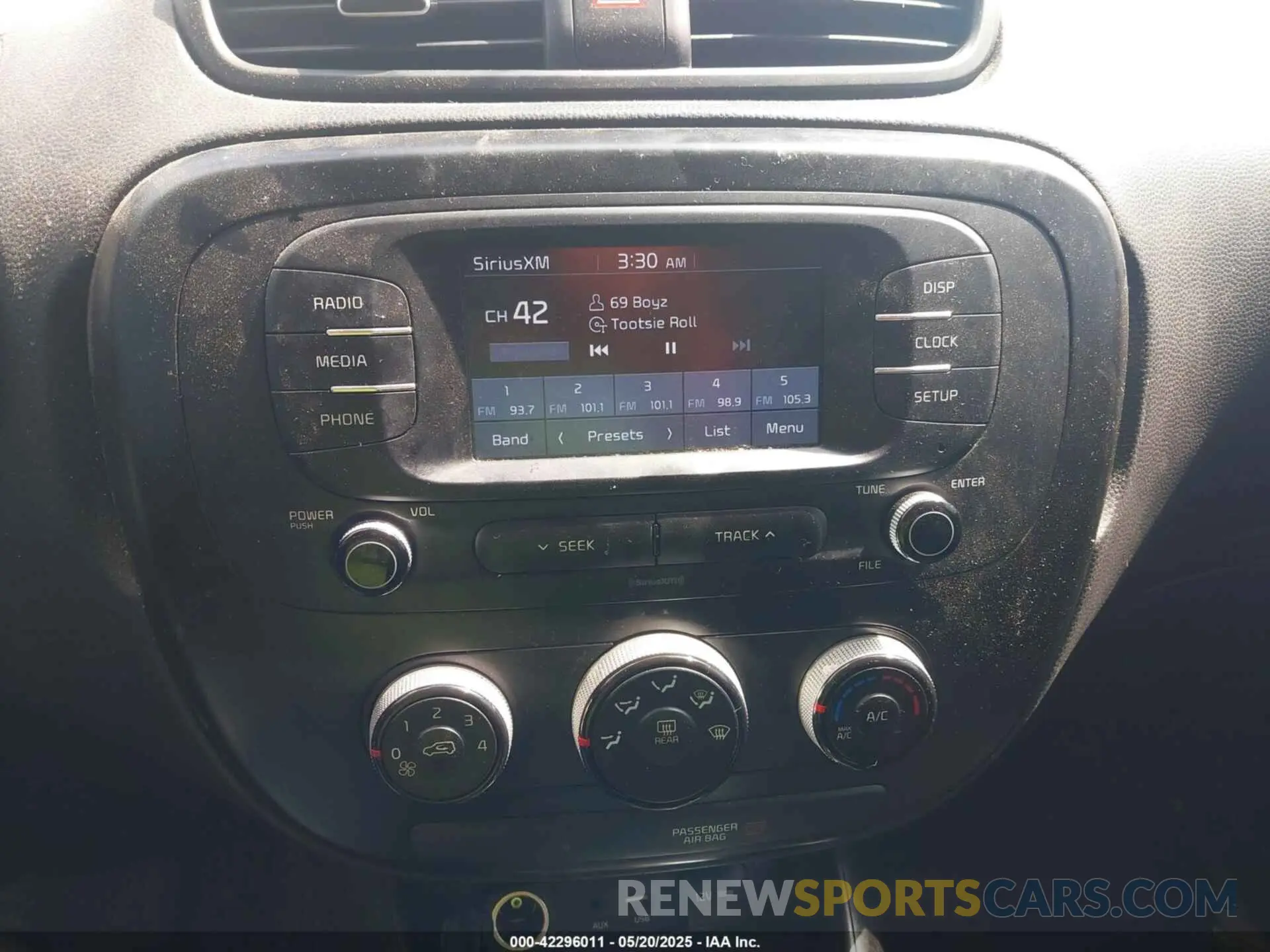 21 fotografías del automóvil dañado KNDJN2A24K7921343 KIA SOUL 2019