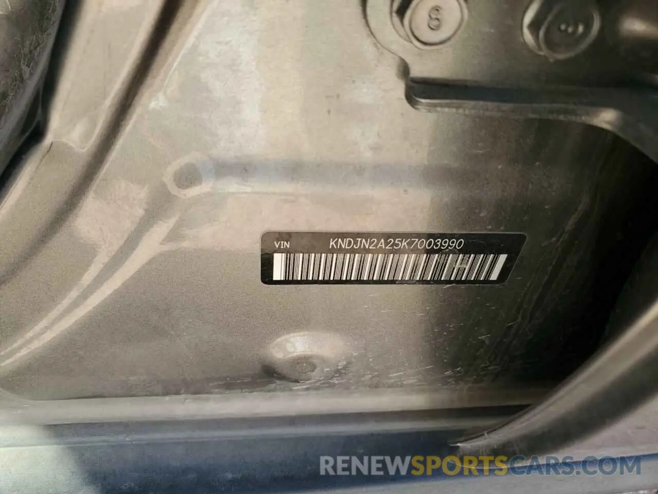 12 fotografías del automóvil dañado KNDJN2A25K7003990 KIA SOUL 2019