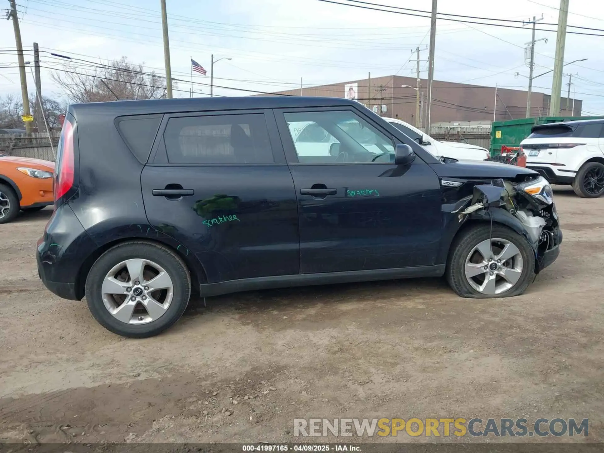 13 fotografías del automóvil dañado KNDJN2A25K7011118 KIA SOUL 2019