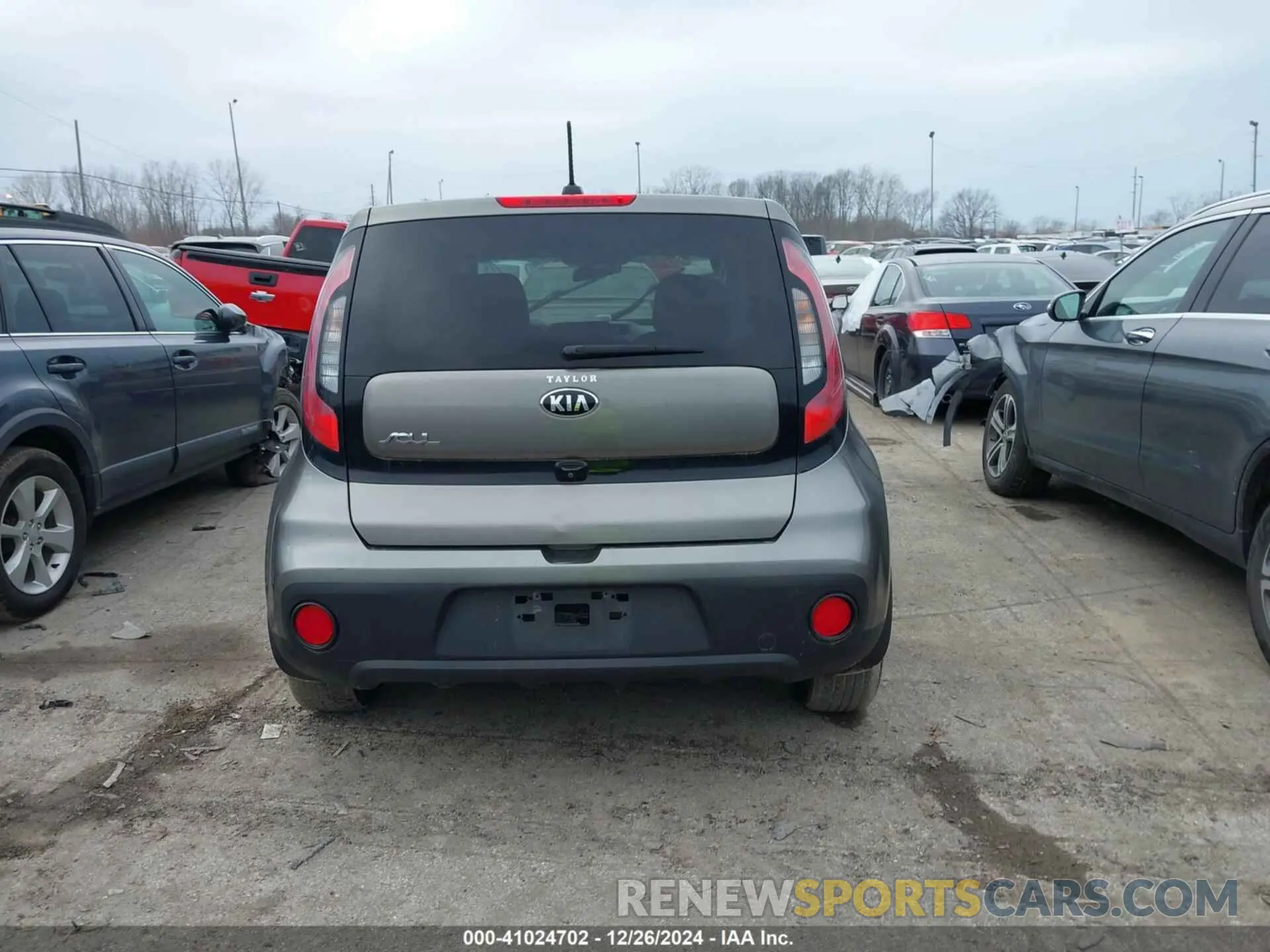 16 fotografías del automóvil dañado KNDJN2A25K7025634 KIA SOUL 2019