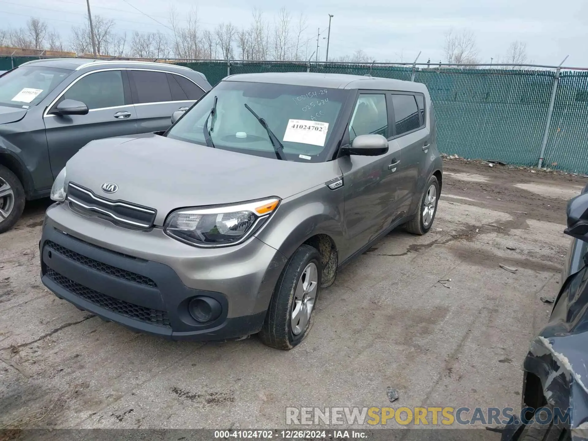 2 fotografías del automóvil dañado KNDJN2A25K7025634 KIA SOUL 2019