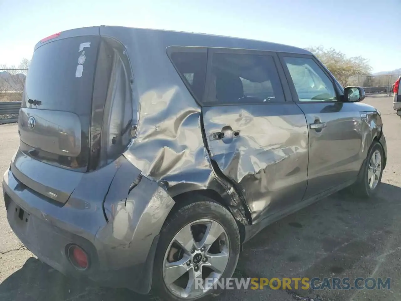 3 fotografías del automóvil dañado KNDJN2A25K7643116 KIA SOUL 2019