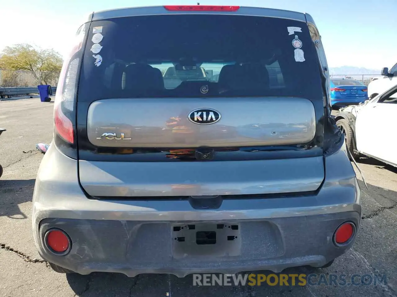 6 fotografías del automóvil dañado KNDJN2A25K7643116 KIA SOUL 2019
