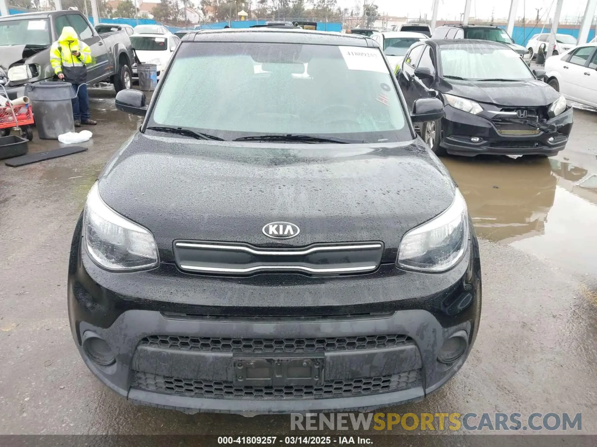 13 fotografías del automóvil dañado KNDJN2A25K7650566 KIA SOUL 2019