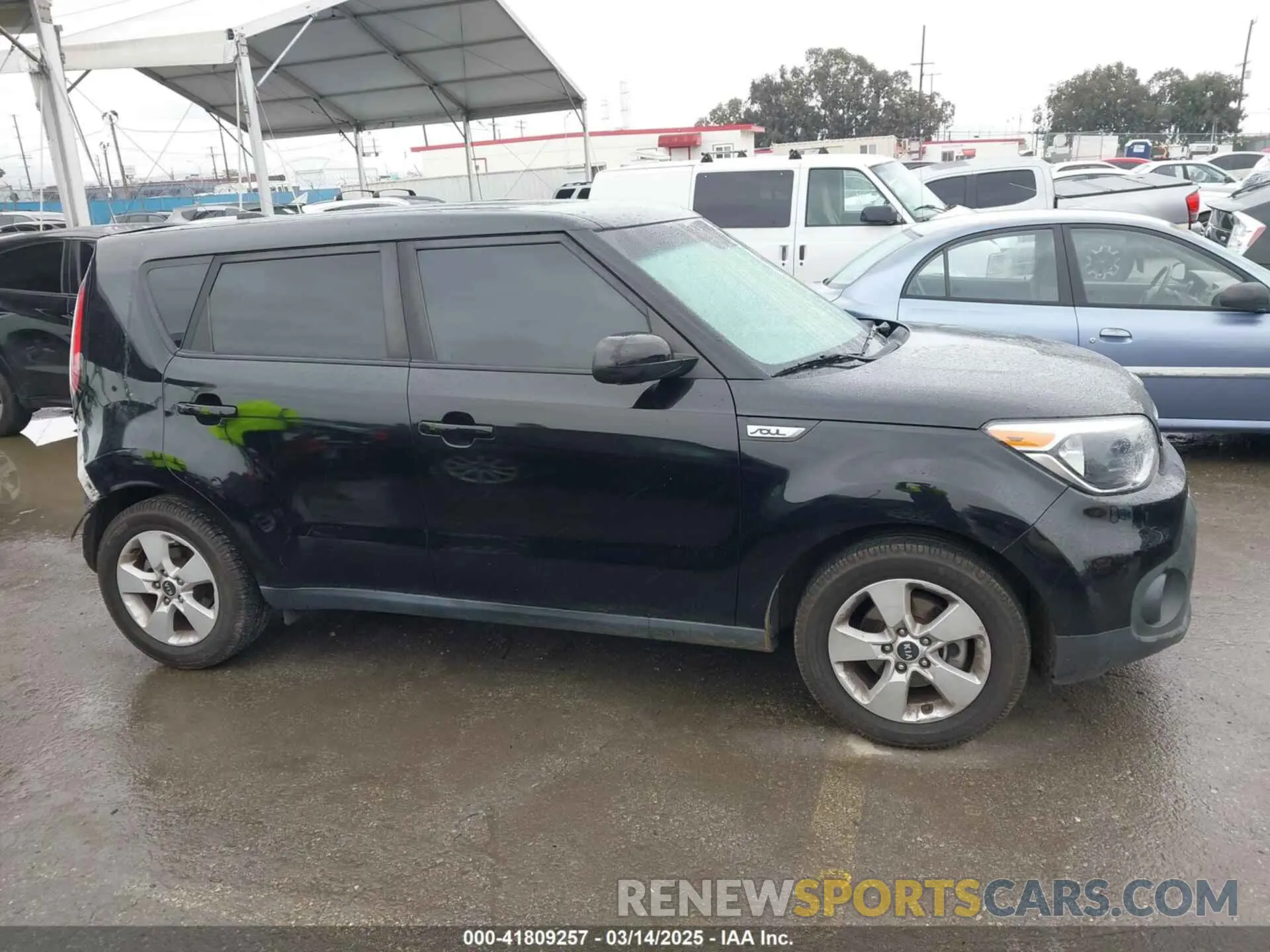 14 fotografías del automóvil dañado KNDJN2A25K7650566 KIA SOUL 2019