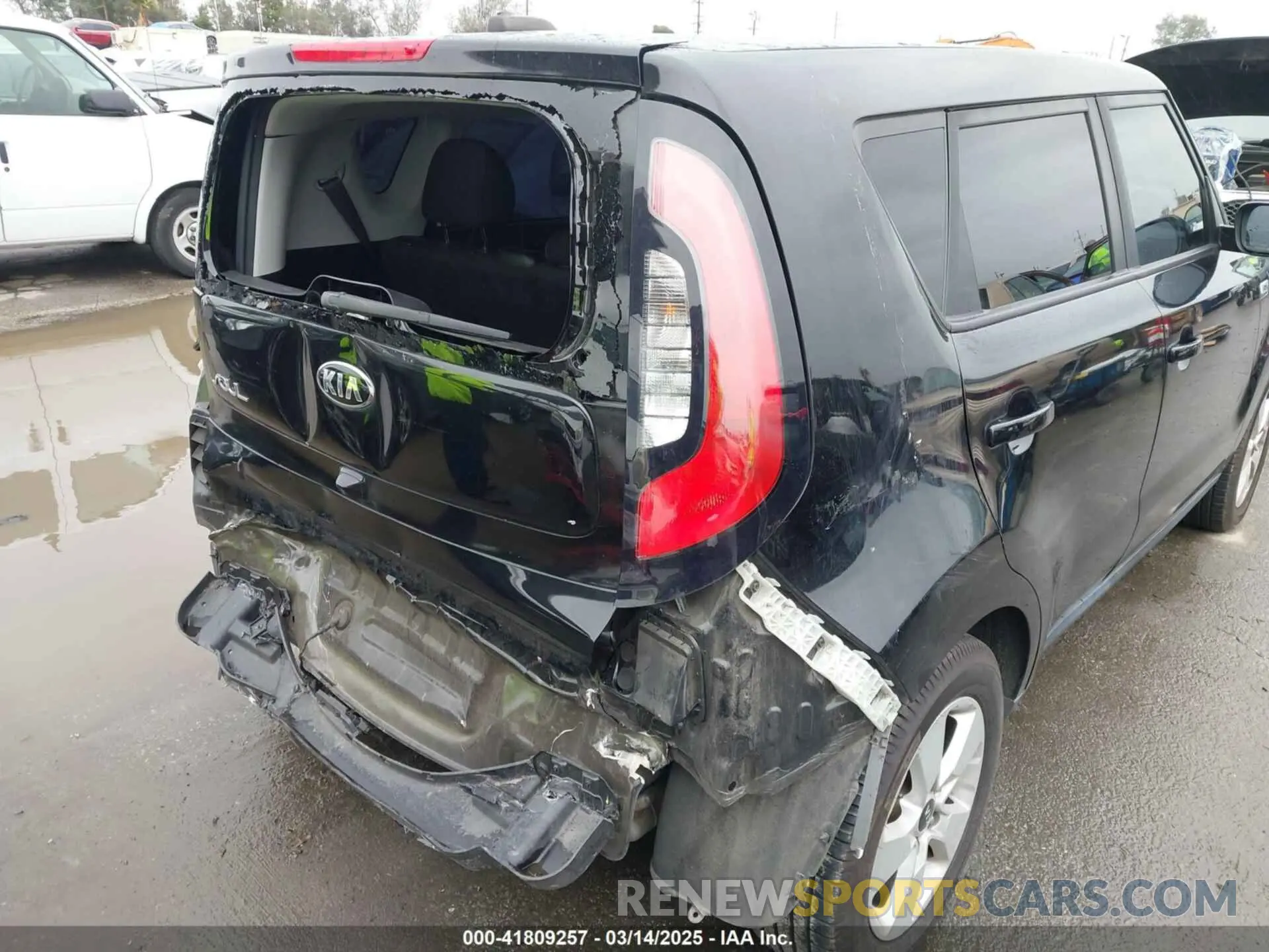 18 fotografías del automóvil dañado KNDJN2A25K7650566 KIA SOUL 2019