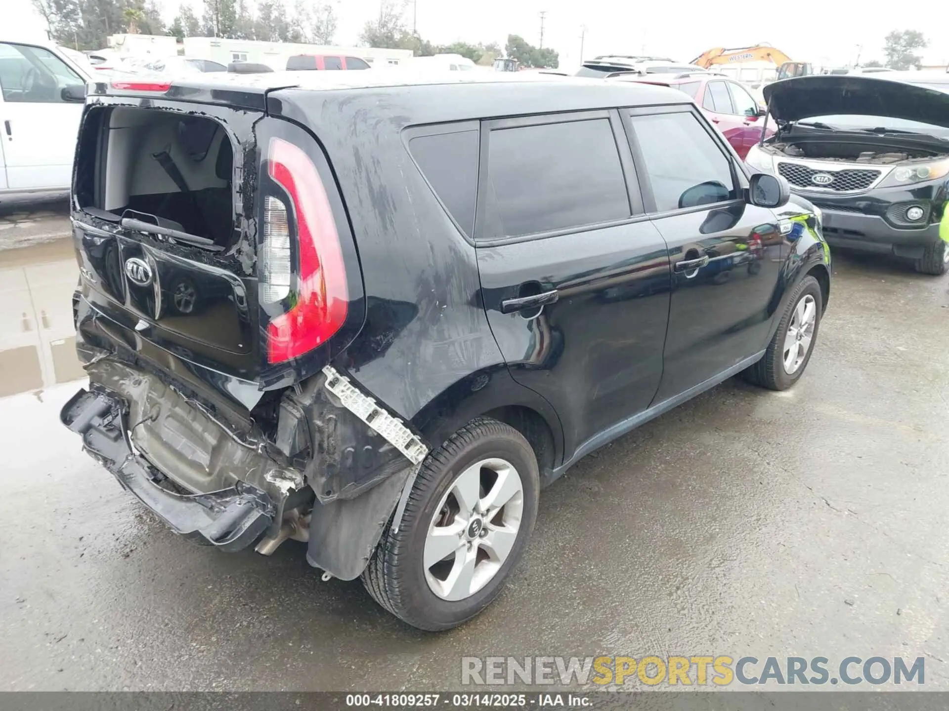 4 fotografías del automóvil dañado KNDJN2A25K7650566 KIA SOUL 2019