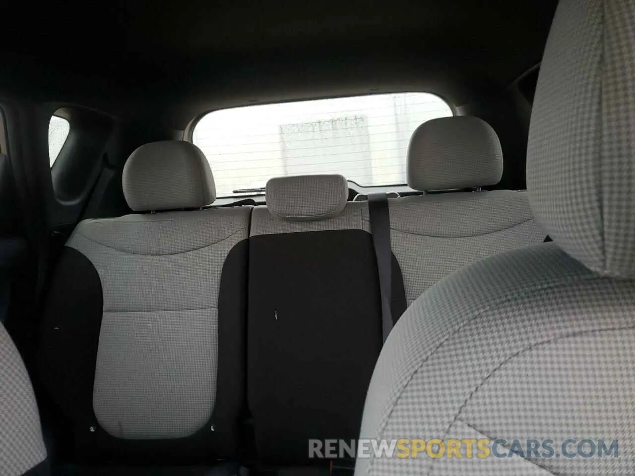 10 fotografías del automóvil dañado KNDJN2A25K7669263 KIA SOUL 2019