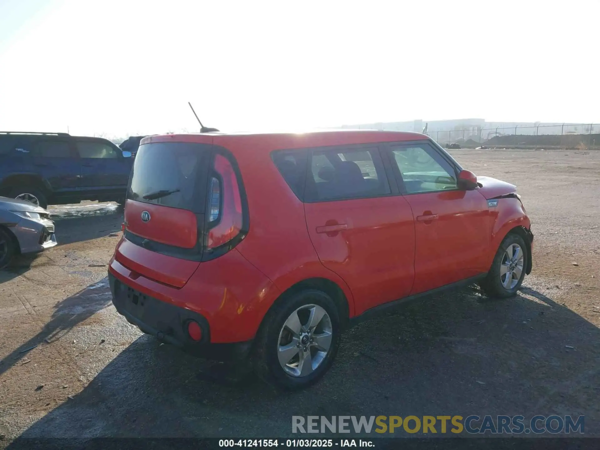 4 fotografías del automóvil dañado KNDJN2A26K7015212 KIA SOUL 2019