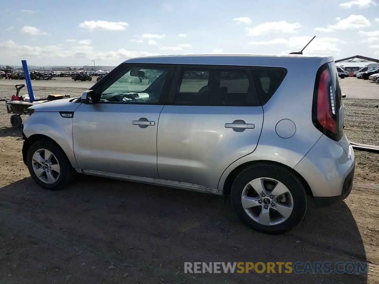 2 fotografías del automóvil dañado KNDJN2A26K7017204 KIA SOUL 2019