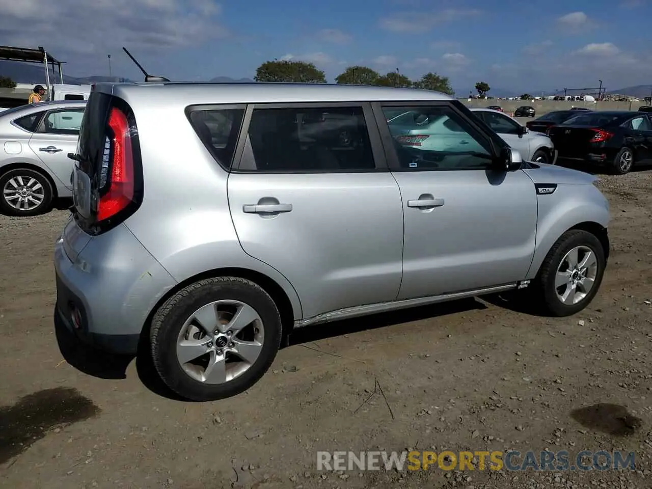 3 fotografías del automóvil dañado KNDJN2A26K7017204 KIA SOUL 2019