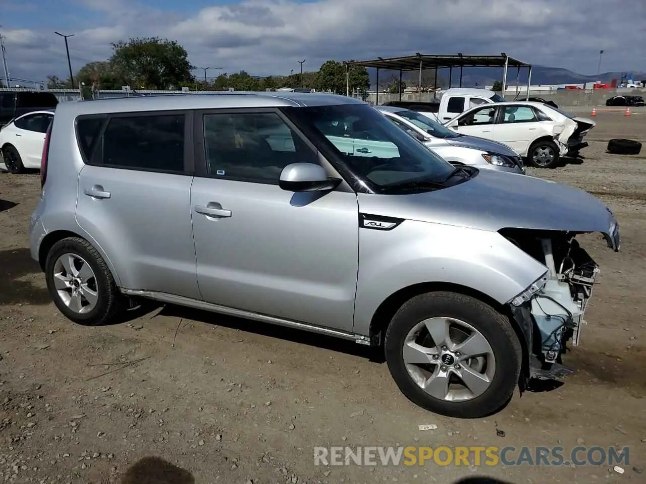 4 fotografías del automóvil dañado KNDJN2A26K7017204 KIA SOUL 2019
