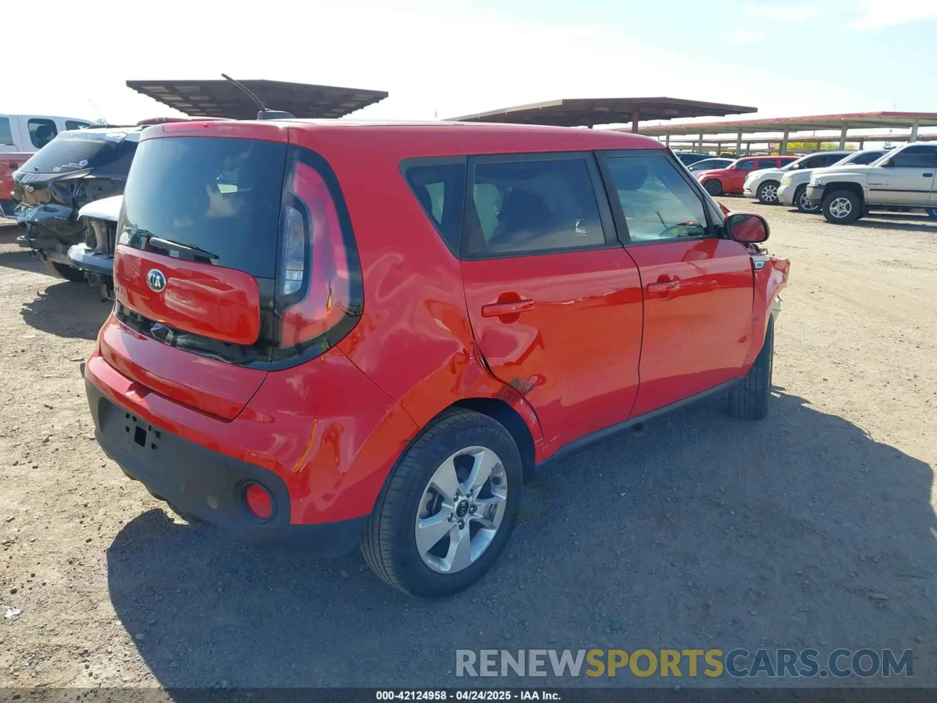 4 fotografías del automóvil dañado KNDJN2A26K7668364 KIA SOUL 2019