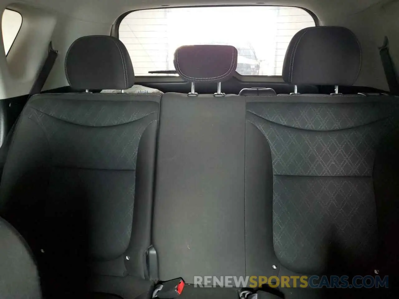10 fotografías del automóvil dañado KNDJN2A26K7668932 KIA SOUL 2019
