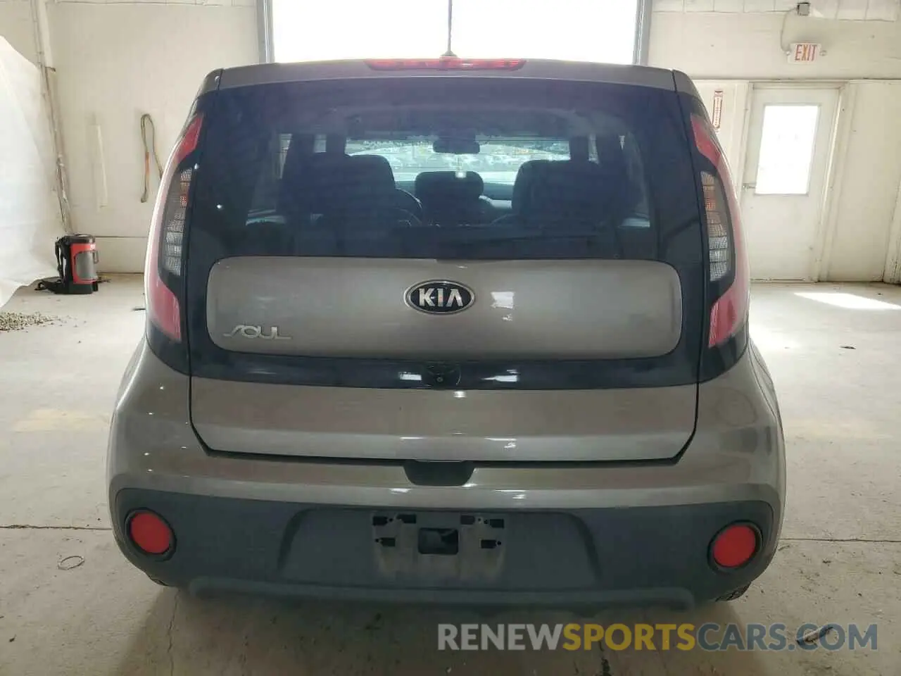 6 fotografías del automóvil dañado KNDJN2A26K7668932 KIA SOUL 2019