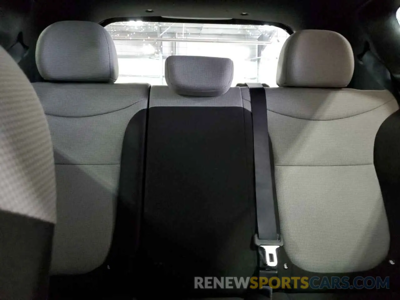 10 fotografías del automóvil dañado KNDJN2A26K7676982 KIA SOUL 2019