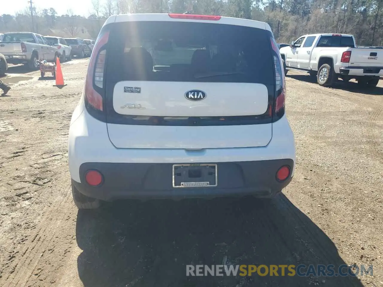 6 fotografías del automóvil dañado KNDJN2A26K7912028 KIA SOUL 2019