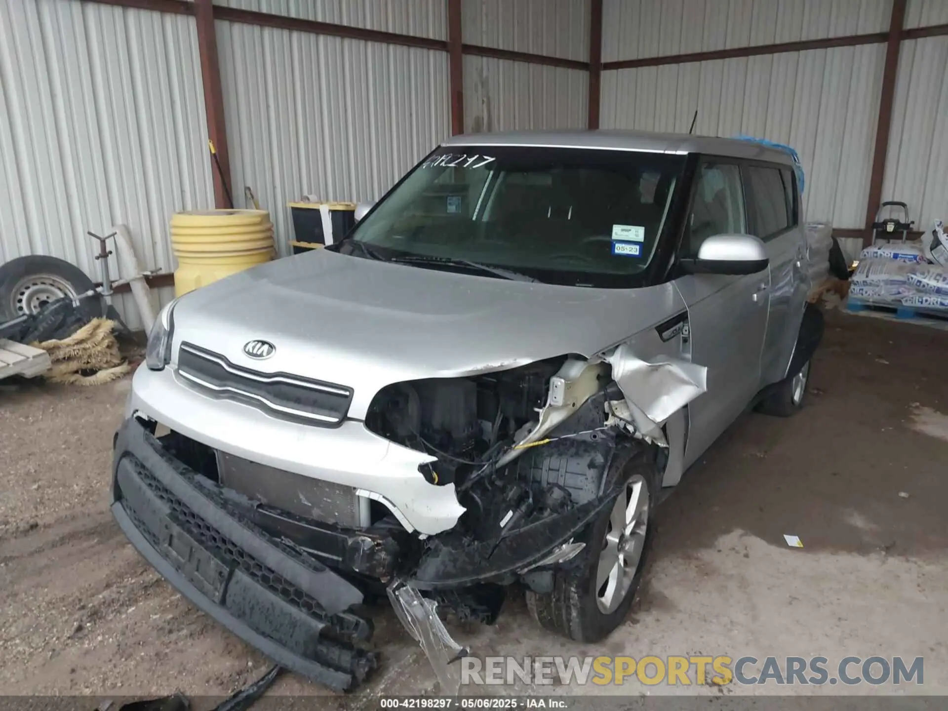 2 fotografías del automóvil dañado KNDJN2A27K7013680 KIA SOUL 2019