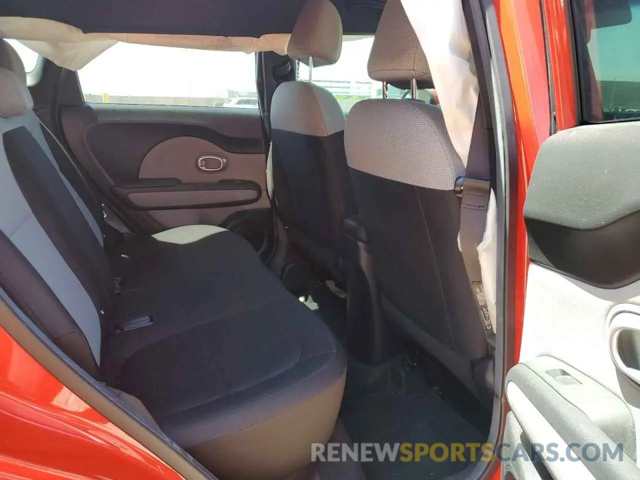 10 fotografías del automóvil dañado KNDJN2A27K7024887 KIA SOUL 2019