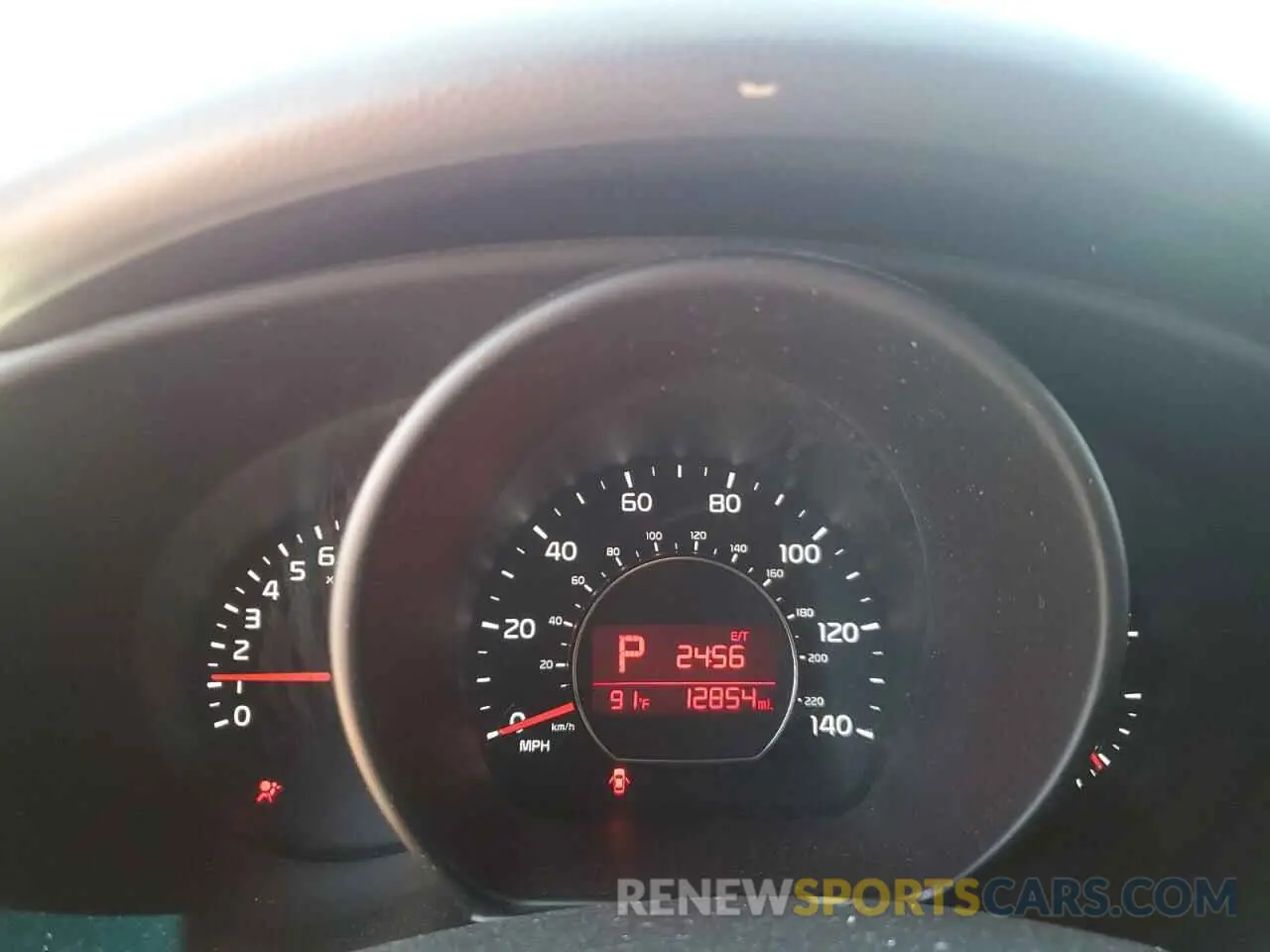9 fotografías del automóvil dañado KNDJN2A27K7024887 KIA SOUL 2019