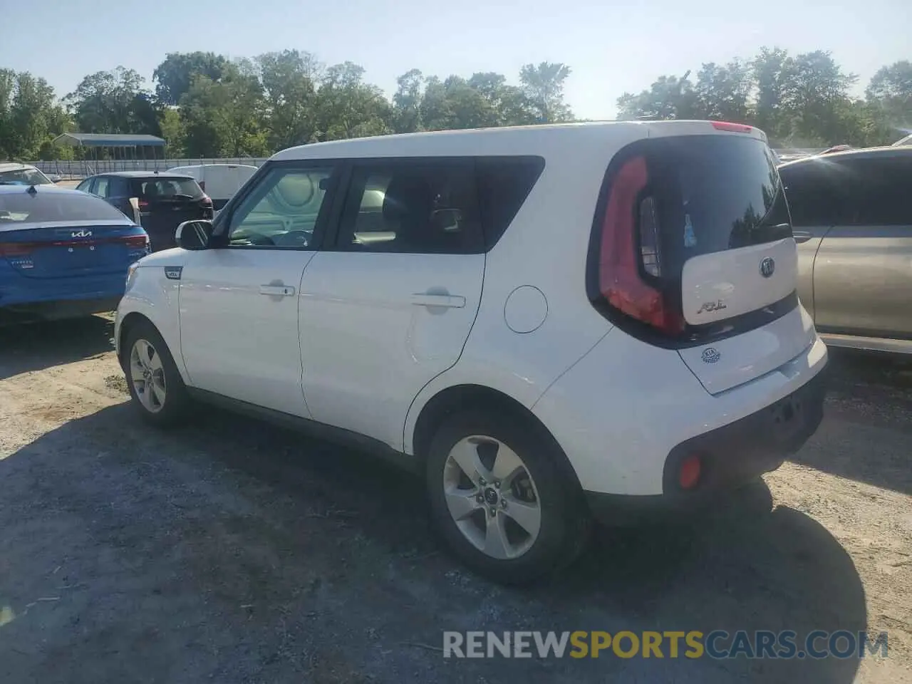 2 fotografías del automóvil dañado KNDJN2A27K7657132 KIA SOUL 2019