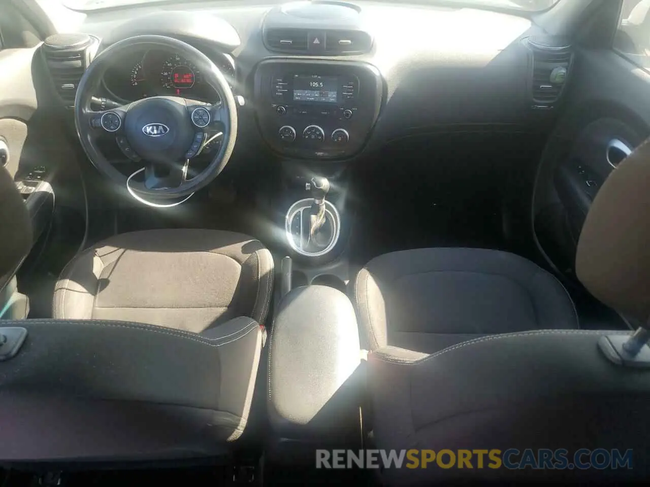 8 fotografías del automóvil dañado KNDJN2A27K7657132 KIA SOUL 2019