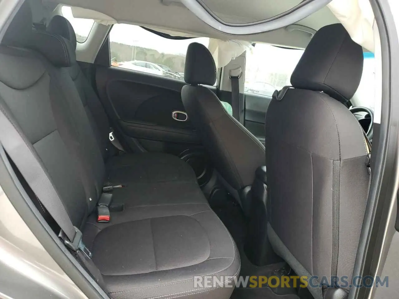 12 fotografías del automóvil dañado KNDJN2A27K7671712 KIA SOUL 2019