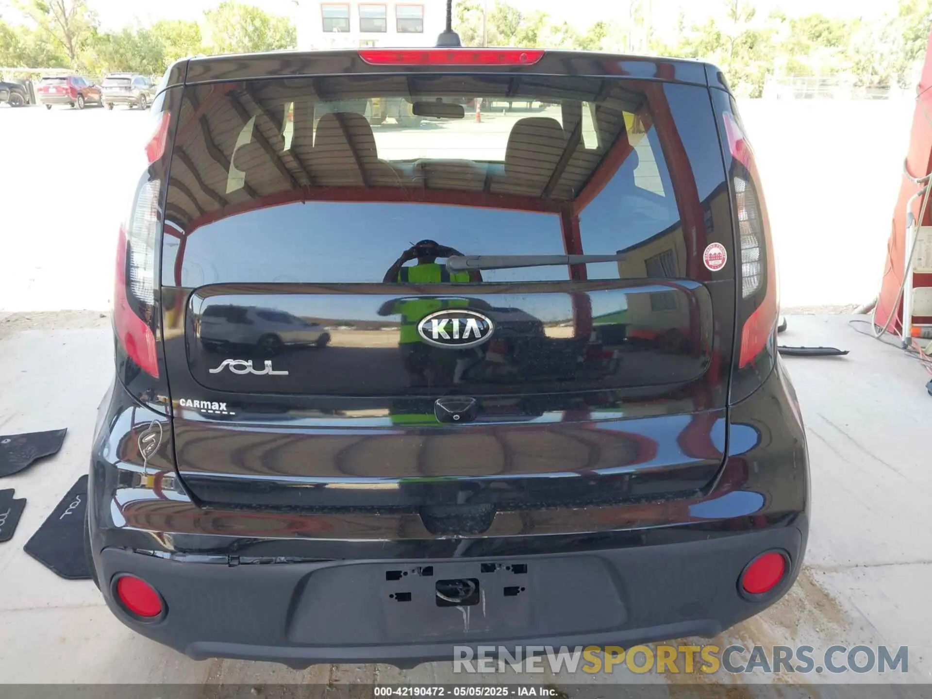 16 fotografías del automóvil dañado KNDJN2A27K7911003 KIA SOUL 2019