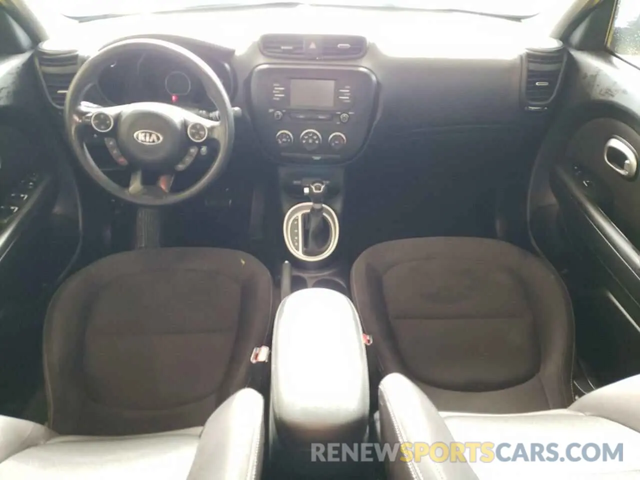 8 fotografías del automóvil dañado KNDJN2A27K7913933 KIA SOUL 2019