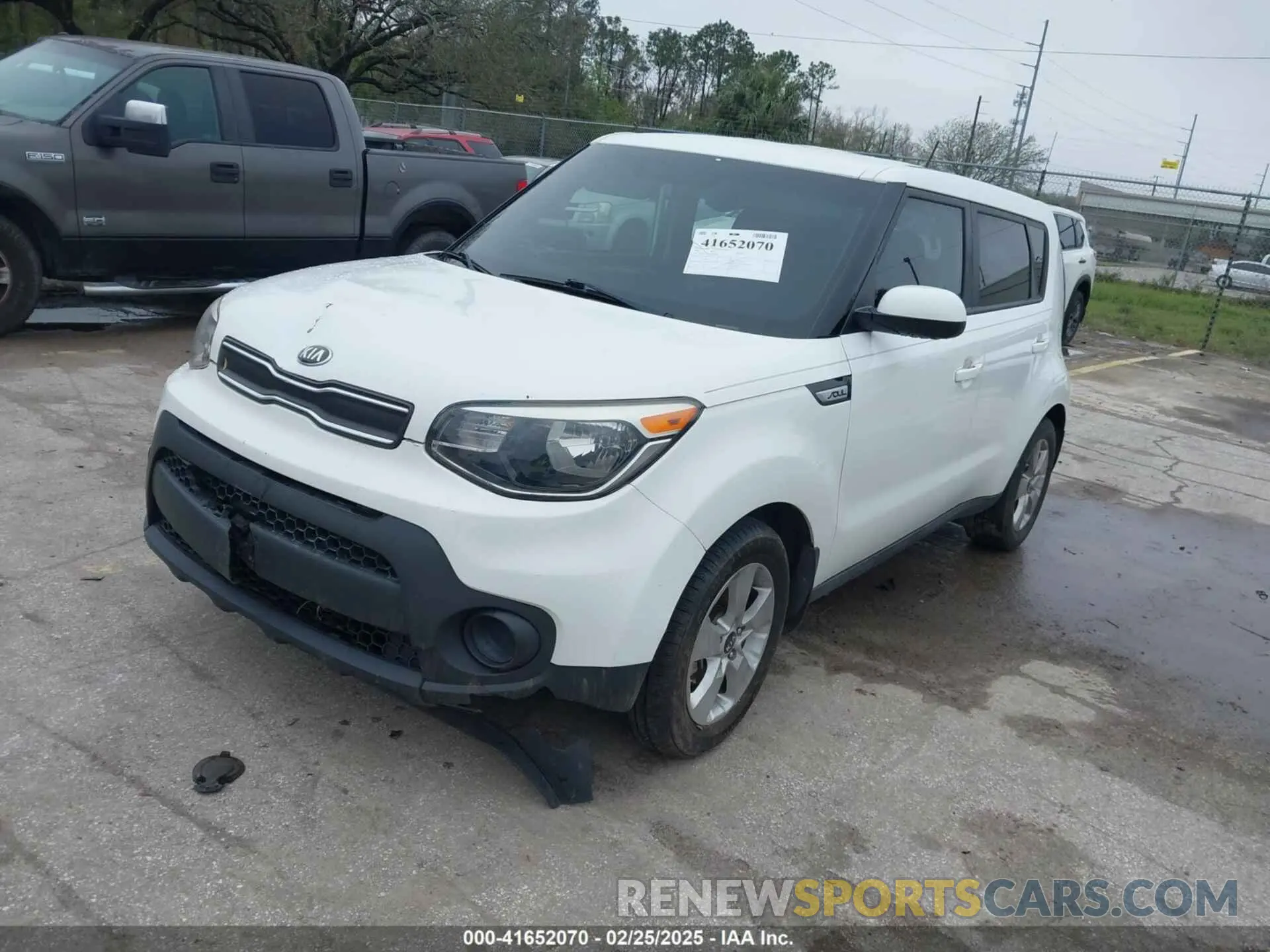 2 fotografías del automóvil dañado KNDJN2A27K7915729 KIA SOUL 2019
