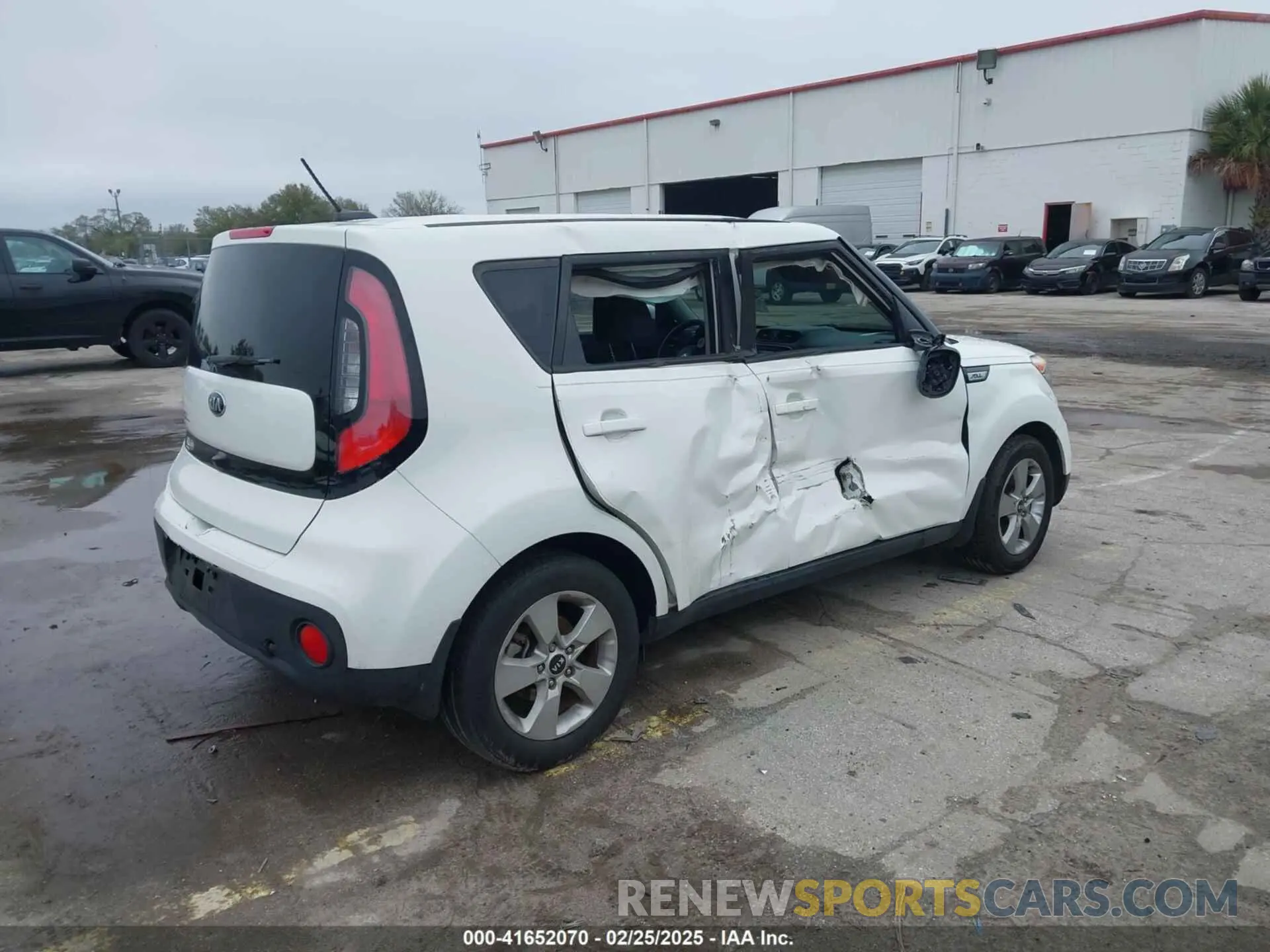 4 fotografías del automóvil dañado KNDJN2A27K7915729 KIA SOUL 2019