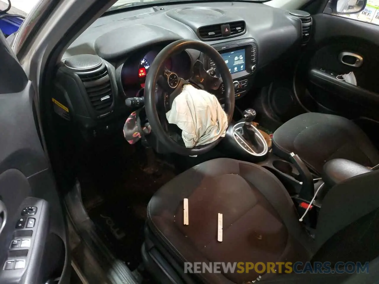 8 fotografías del automóvil dañado KNDJN2A28K7657575 KIA SOUL 2019