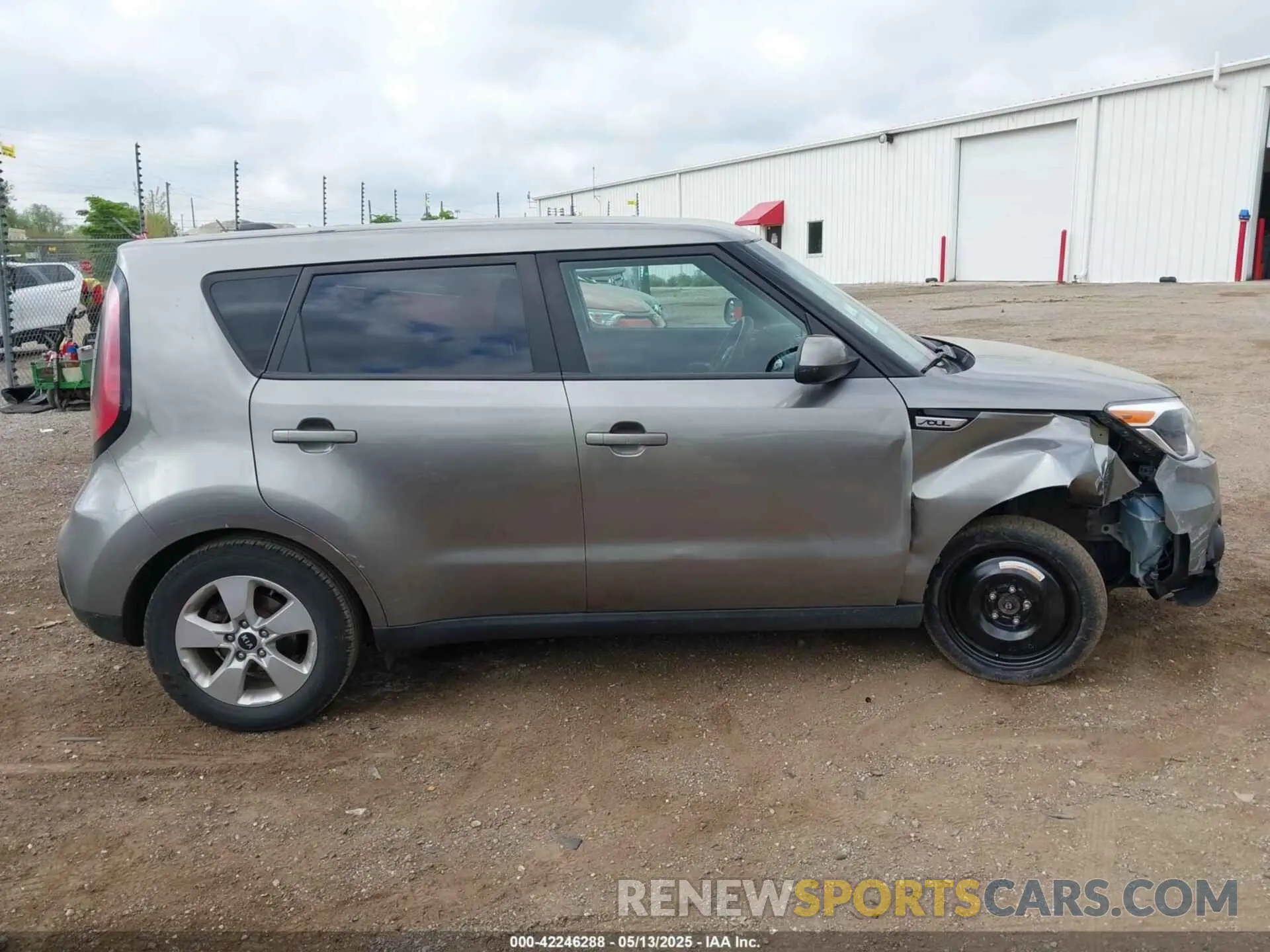 13 fotografías del automóvil dañado KNDJN2A28K7662646 KIA SOUL 2019