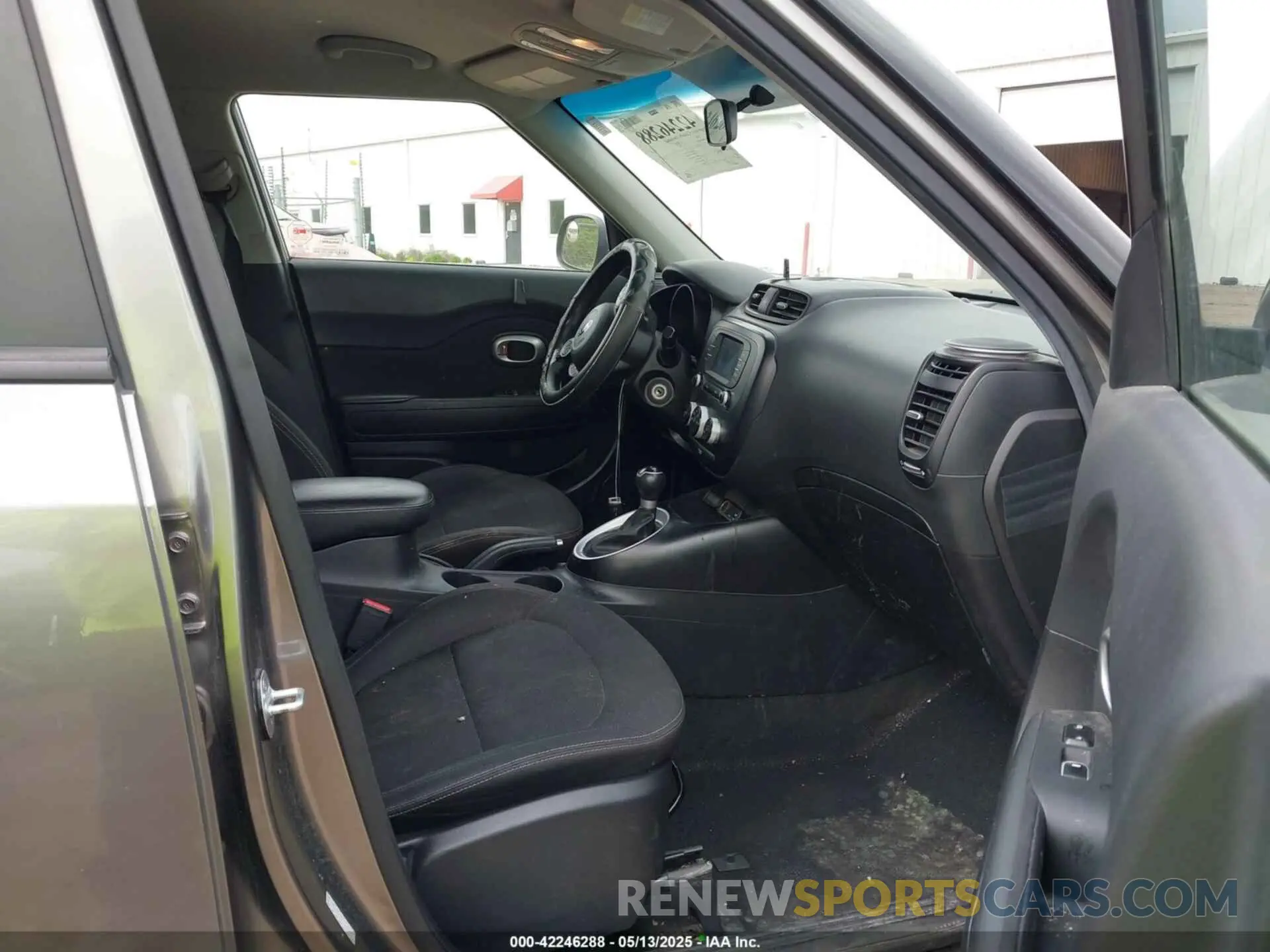 5 fotografías del automóvil dañado KNDJN2A28K7662646 KIA SOUL 2019